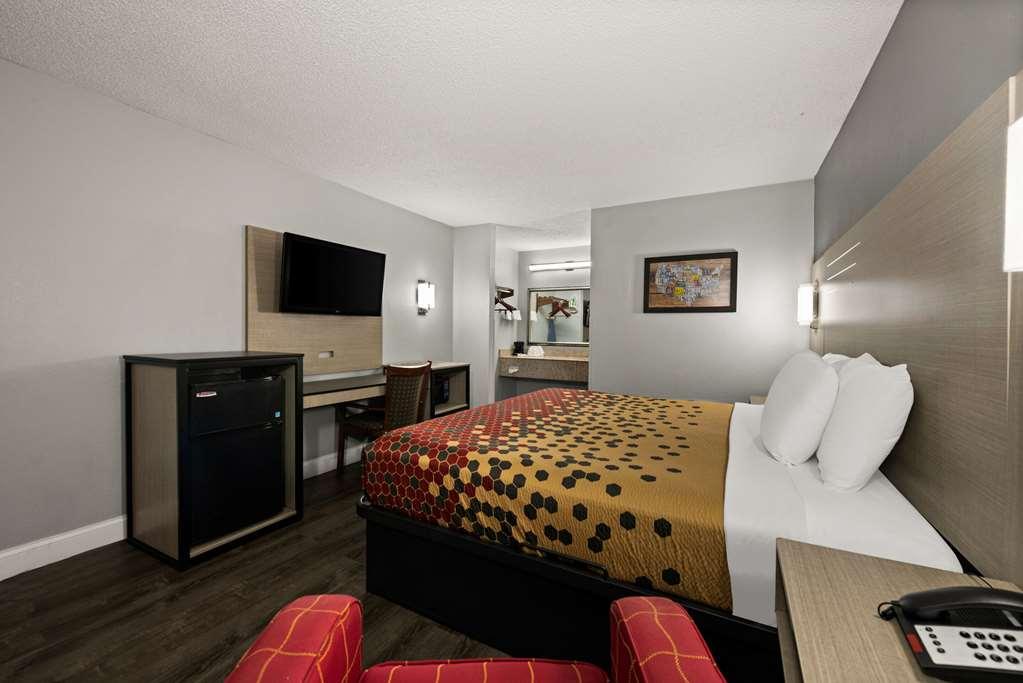 Econo Lodge Richmond Room photo