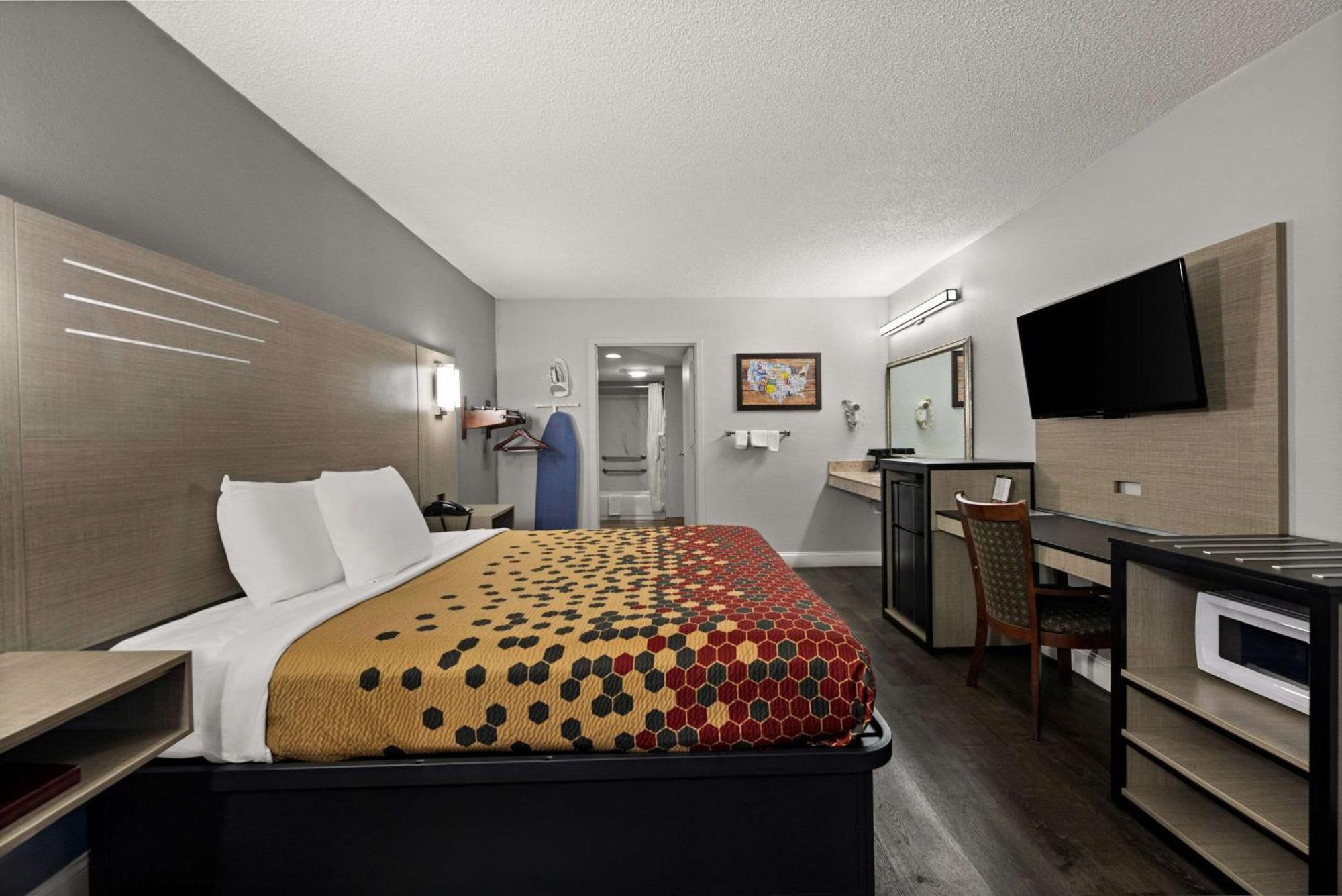 Econo Lodge Richmond Exterior photo