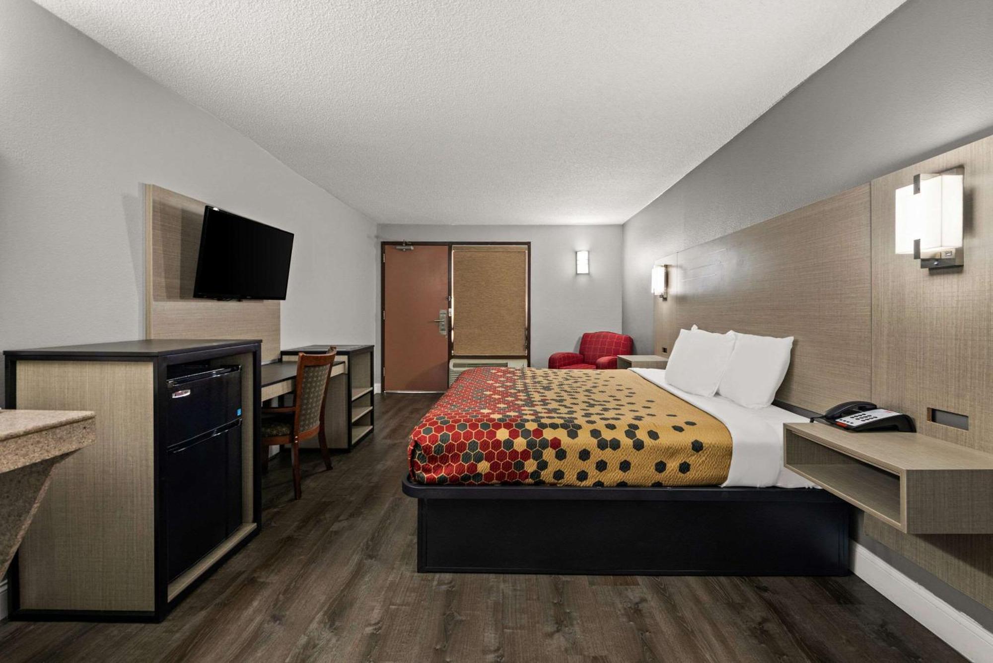 Econo Lodge Richmond Exterior photo