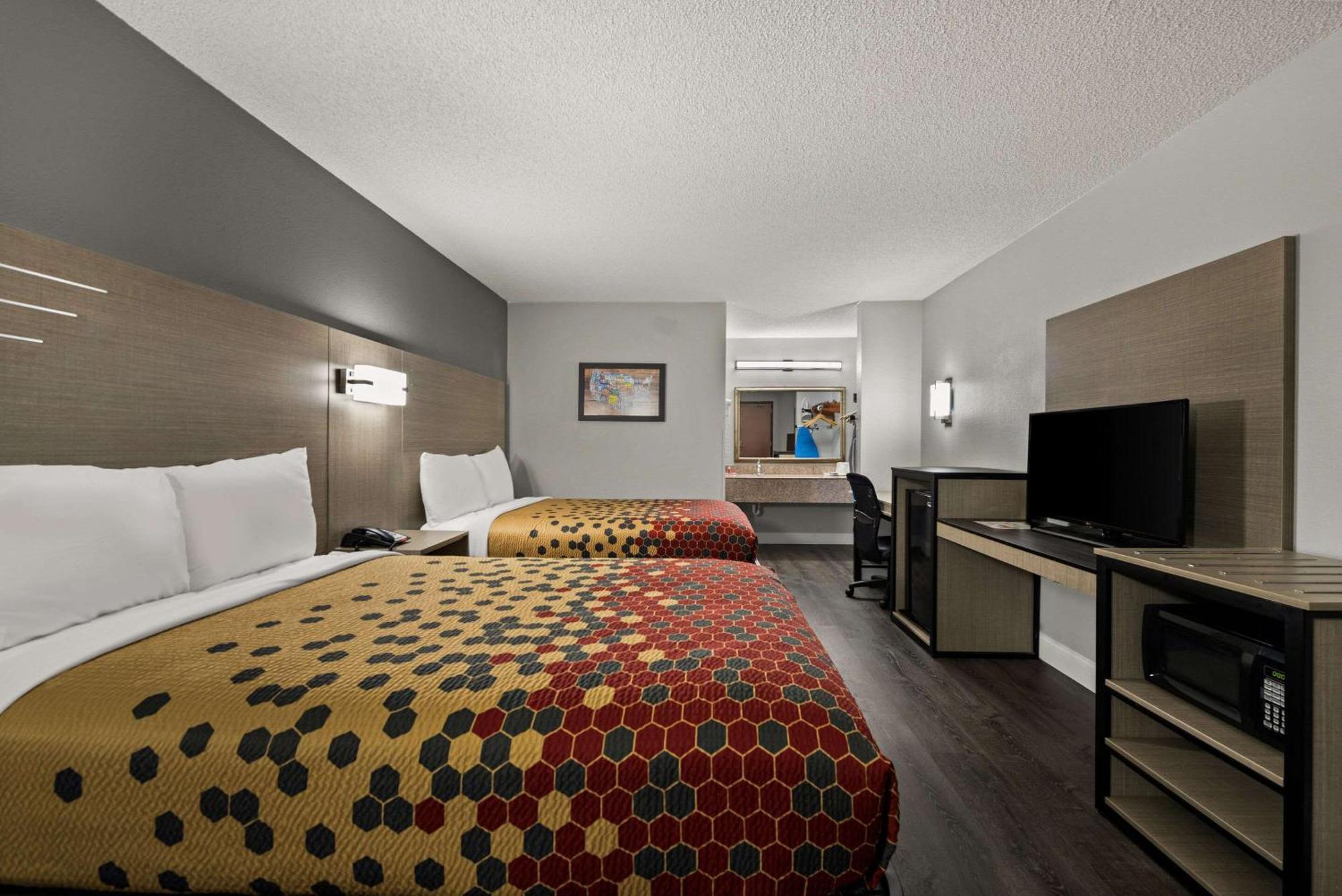Econo Lodge Richmond Exterior photo